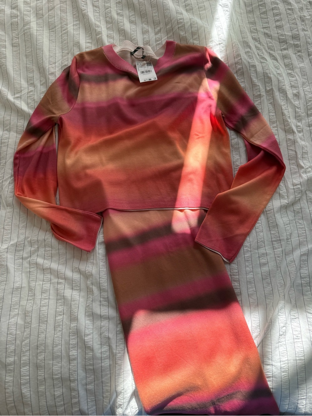 Mango Gradient SET-Long Sleeve Knit Top(L) and skirt(XL)in Sunset Pink and Brown